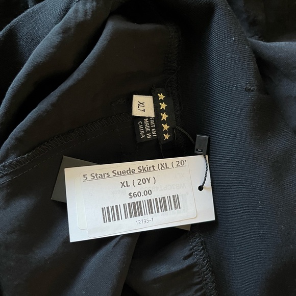 FIVE STAR ***** Long black light weight skirt NEW TAGS - Picture 3 of 4